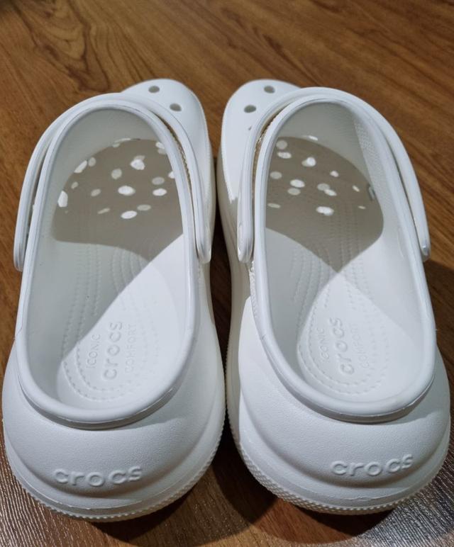 รองเท้า Crocs รุ่น unisex crush clog 4