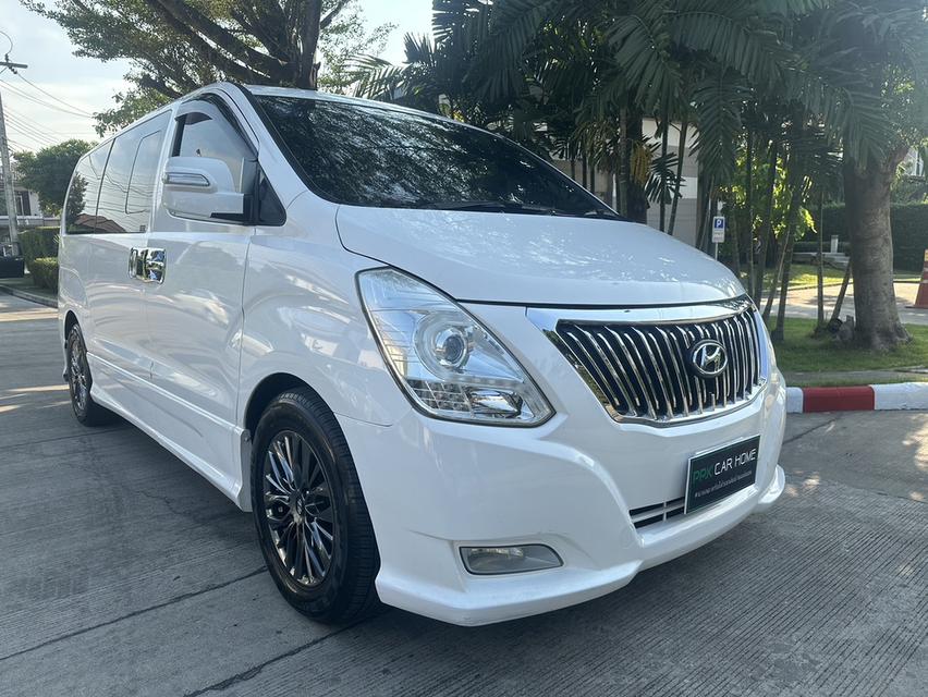 Hyundai H1 White Pearl Limited One A/T ปี2018 1