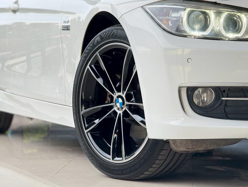 🚘 BMW 320D Modern ปี 2012 สีขาว ดีเซล ประหยัดสุด แรงเต็มพิกัด! 💨 💰 ราคาลดเหลือเพียง 599,000 บาทเท่านั้น!! รูปที่ 5