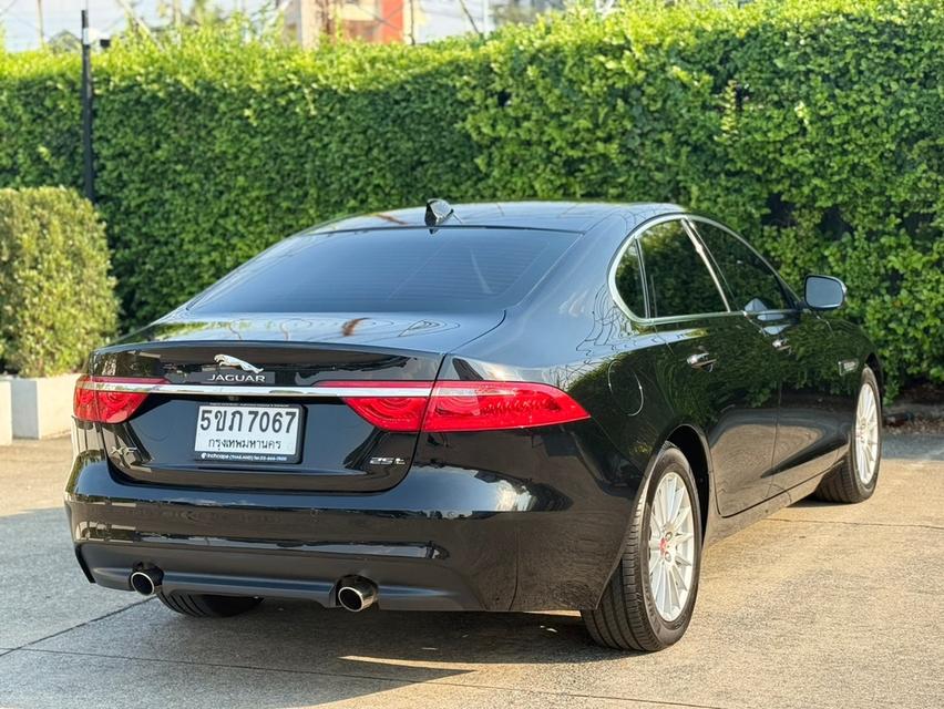 Jaguar​ xf​ 2.0 l 2019  8