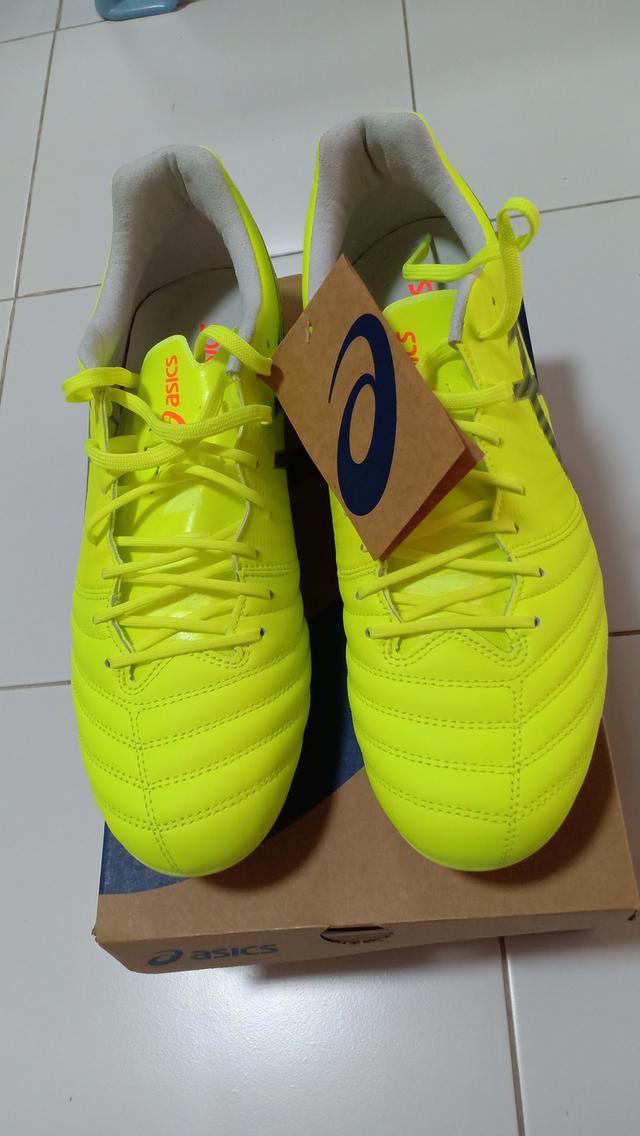 รองเท้าฟุตบอล Asics DS Light X Fly Pro 2 Paris ไซส์ US 9.5 เบอร์ 43.5 สีเหลือง