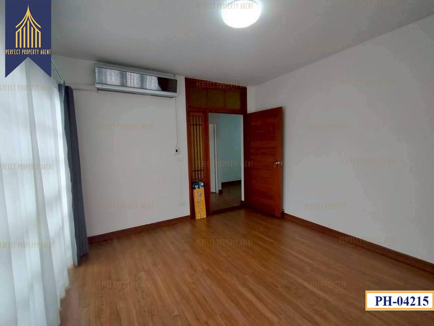 ขายบ้านเดี่ยว 2 ชั้น รีโนเวท พร้อมอยู่ ฟลอร่าวิลล์ สุวินทวงศ์38 หนองจอก กรุงเทพมหานคร 15