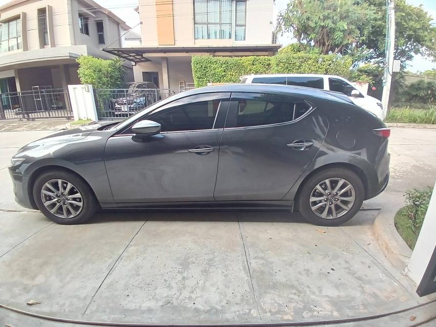 Mazda3 8