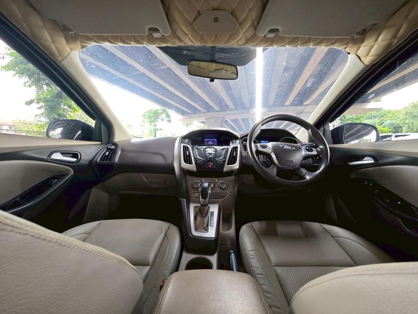 Ford Focus 1.6 Sedan AT ปี 2013