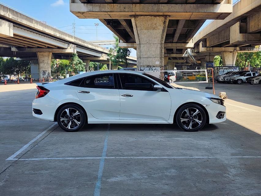 ขายรถ Honda Civic 1.5 Turbo RS ปี 2017 สีขาว เกียร์ออโต้ 8