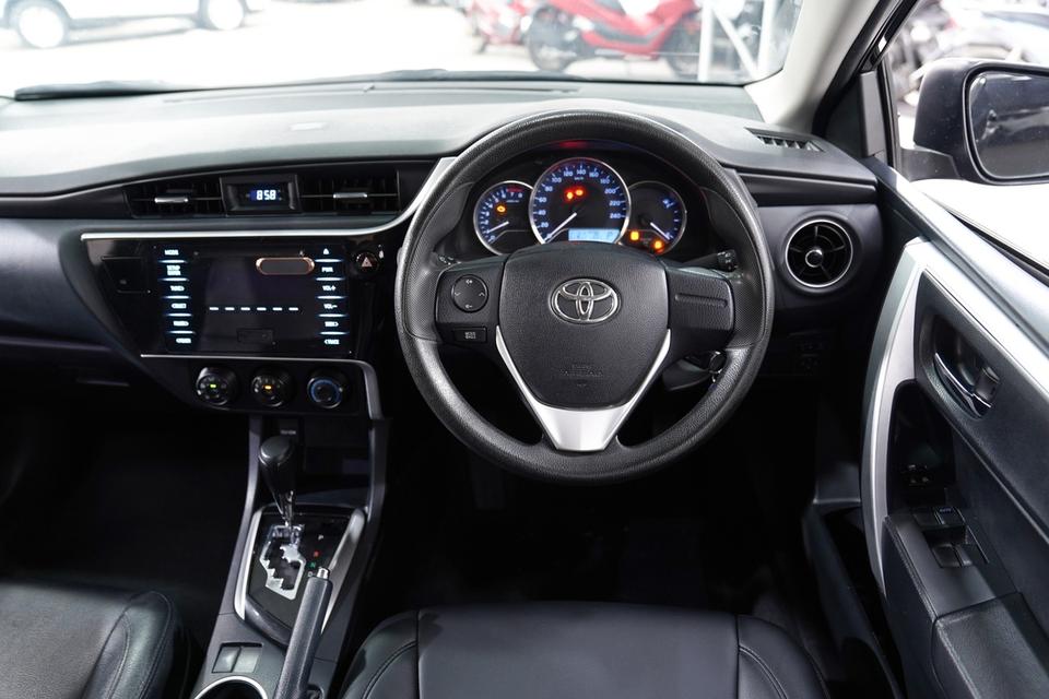 TOYOTA ALTIS 1.8 E AT ปี2017  6