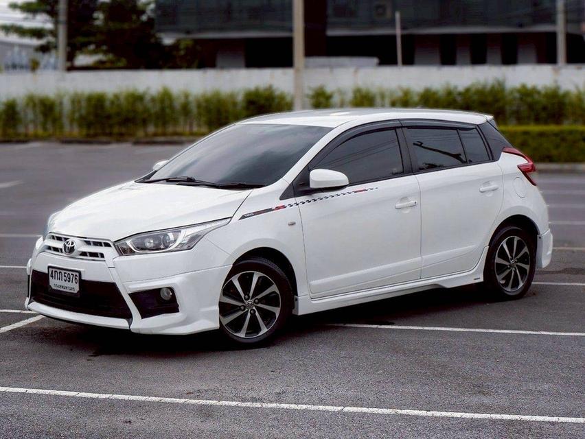 รหัสรถ QT5976 Toyota Yaris 1.2 TRD เกียร์ออโต้ สีขาว ปี 2015