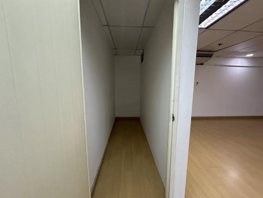 ให้เช่าพื้นที่สำนักงาน ถนนสุขุมวิท ใกล้ BTS เอกมัย วัฒนา BRE25375 8
