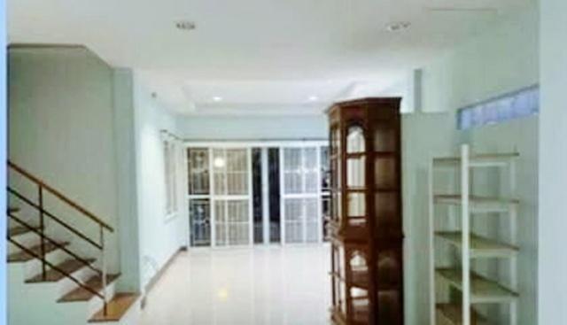 หลังมุม 3 นอน ซอยมิสทีน MRTราษฎร์พัฒนา 2.3 กม. ให้เช่าทาวน์เฮ้าส์ 2 ชั้น3 น้ำ 24 ตร.วา. 190 ตร.ม.ร่มรื่น 2