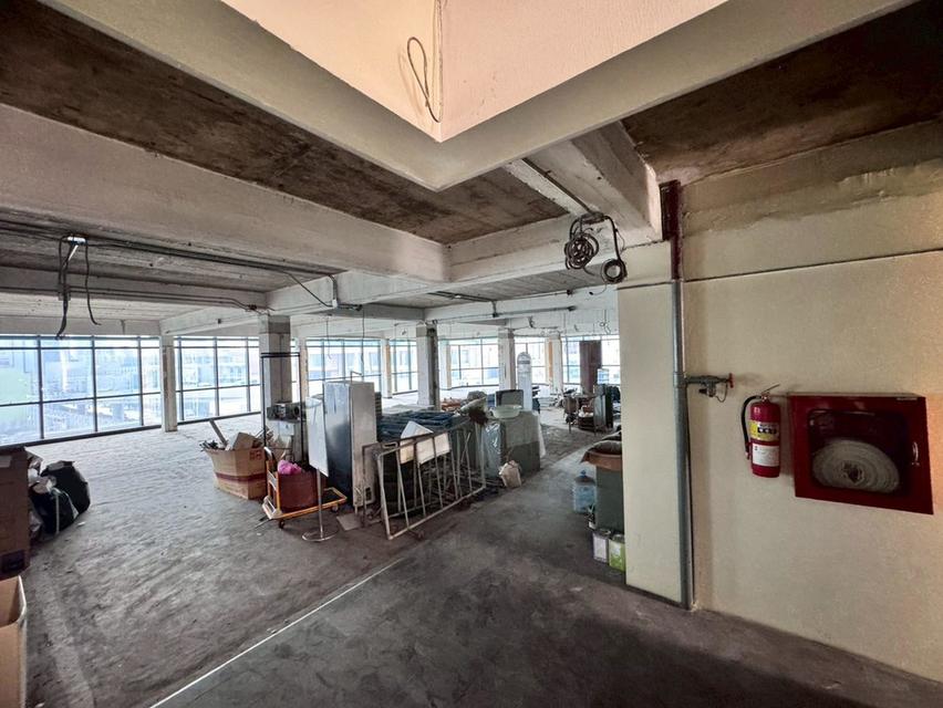 ให้เช่าอาคารพาณิชย์ ชั้น 4 อาคารโล่งสวย เหมาะทำธุรกิจ ติดถนนรามคำแหง (N.1922) 2