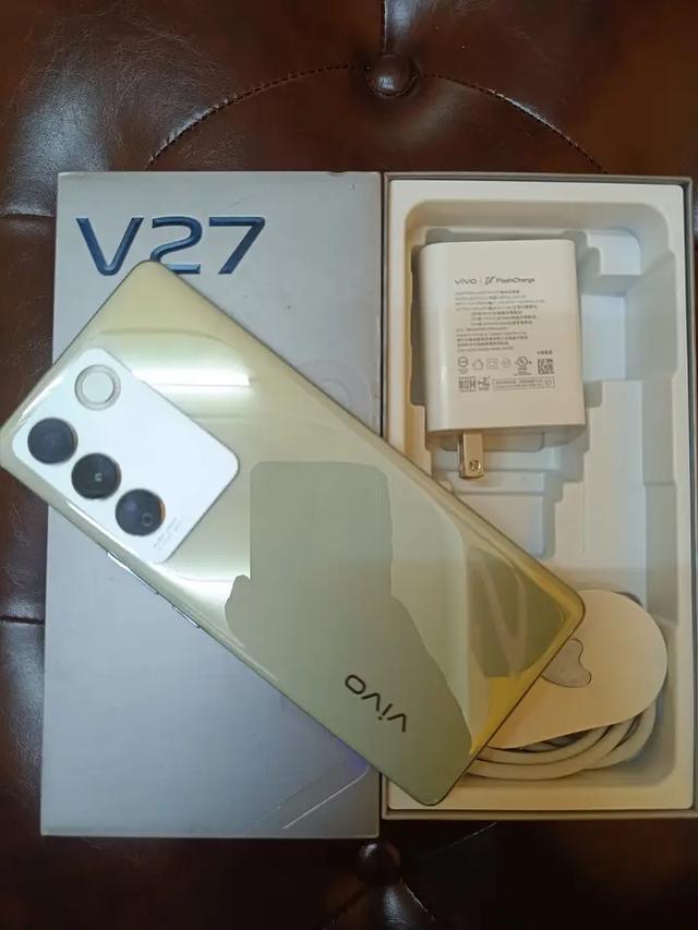 ขายโทรศัพท์ Vivo V27 3