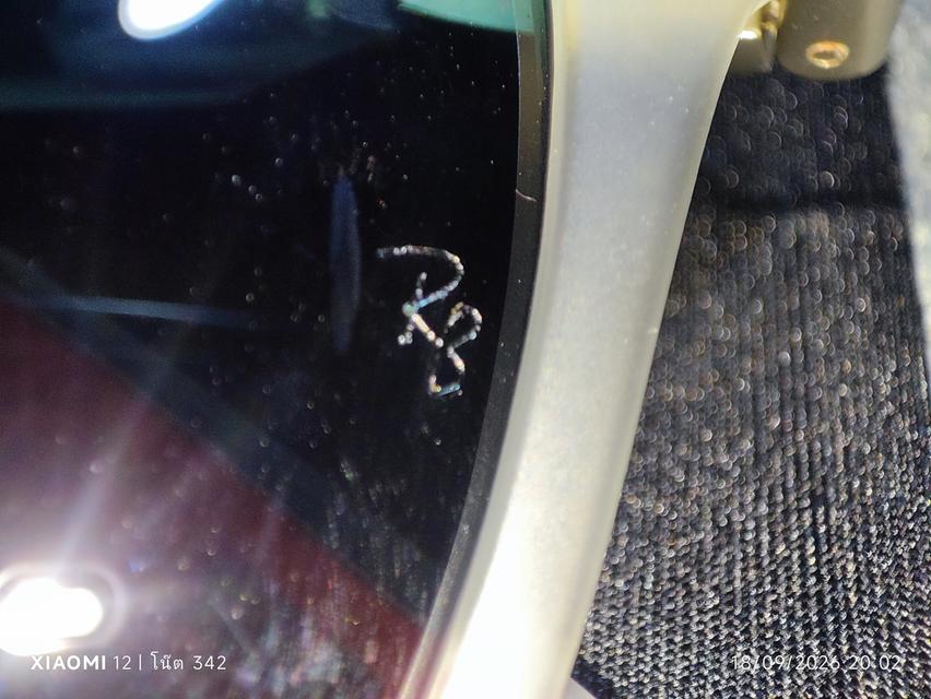 แว่นกันแดด RayBan RB4433M Scuderia Ferrari Collection F625/6G 54-20 145 3N โดดเด่นด้วยกรอบสีขาวขัดเงา ตัดกับปลายขาแว่นสีแดง อ่านรายละเอียดก่อน รูปที่ 7
