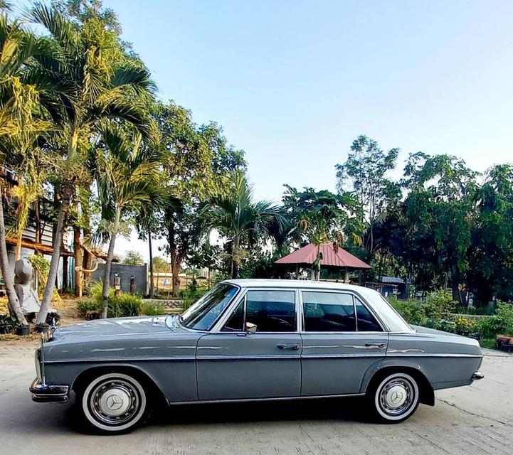 ขายรถ Benz-/8 -w114 รุ่นหน้าเล็ก กระจกหูช้าง พวงมาลัยงา 11