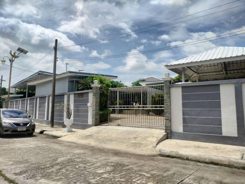 🏘️ขายบ้านเดี่ยวชั้นเดียว บ้านสไตล์รีสอร์ท ในหมู่บ้านกรีนเลค ทำเลดี ใกล้สนามบินสุวรรณภูมิ เนื้อที่ 282. ตร.ว 🤩 1