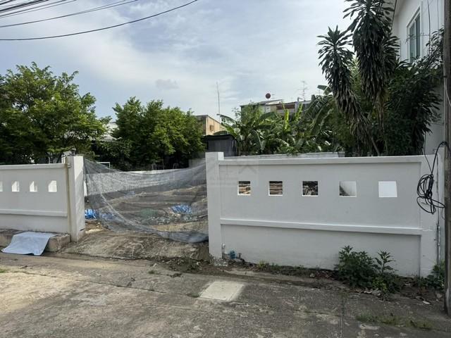 ขายที่ดิน 60 ตรว. ซ.นวมินทร์ 26 แยก 4 เหมาะสร้างบ้านพักอาศัย ใกล้สวนนวมินทร์ภิรมย์ 6