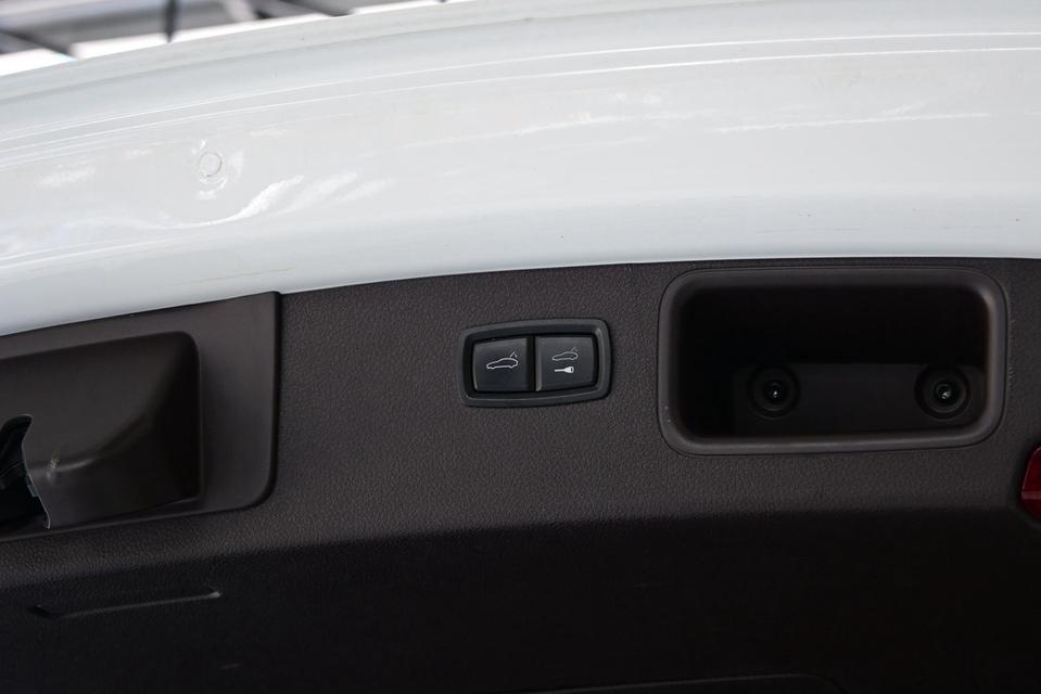 (แจ้งรหัสรถ JRS4060) 🚘 PORSCHE MACAN🤍 สีขาว | ปี 2015 รูปที่ 7