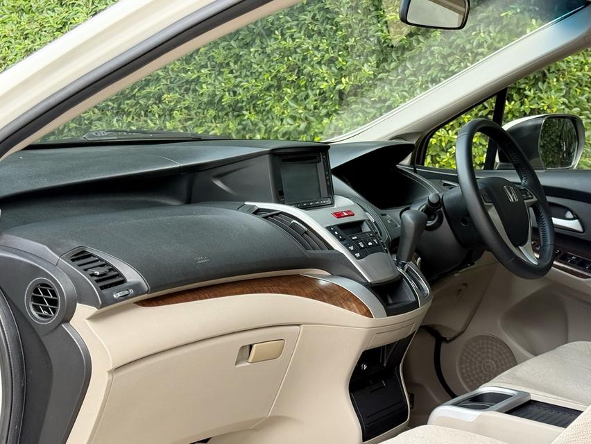 2013 HONDA ODYSSEY 2.4 AUTO รถมือเดียวออกป้ายแดง รถวิ่งน้อยเพียง 110,000 กม เข้าศูนย์ตามระยะ รถไม่เคยมีอุบัติเหตุครับ รูปที่ 10