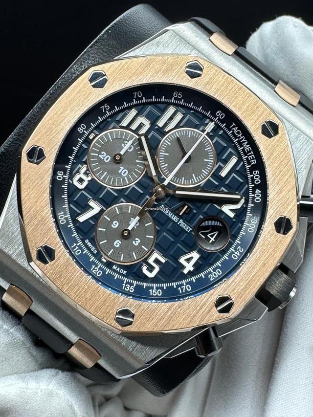 Audemars Piguet Royal Oak นอกชายฝั่ง | ทองคำแท้ 18k สีเหลือง | 42 มม 2