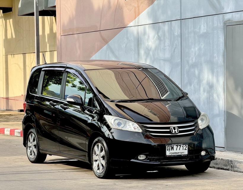 Honda Freed 1.5E 2011 ประตูสไลด์ไฟฟ้า เบาะแดง