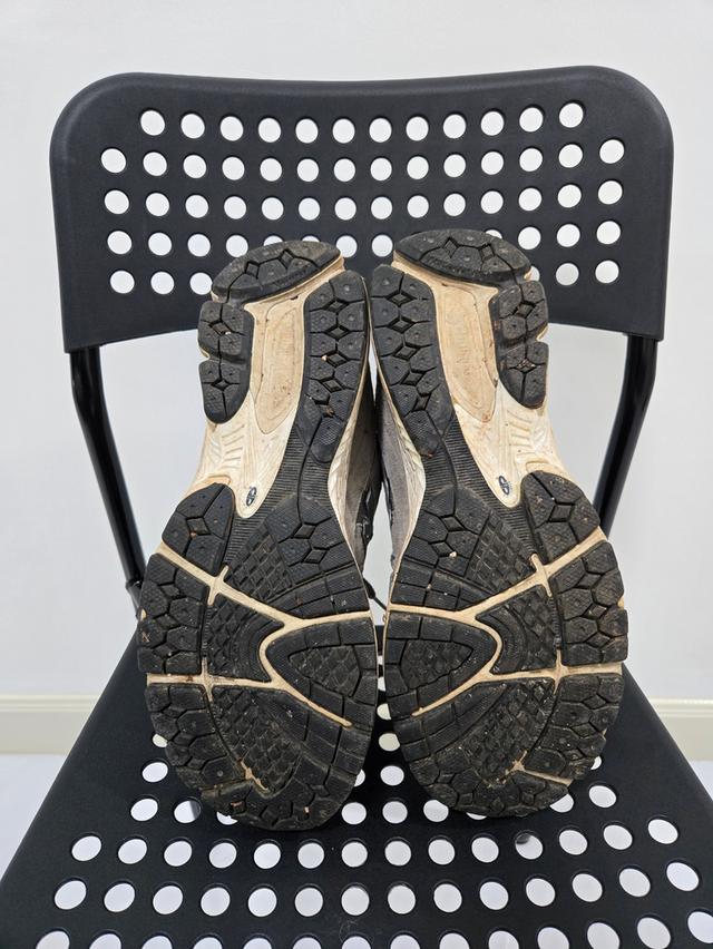 รองเท้า new balance 2002r