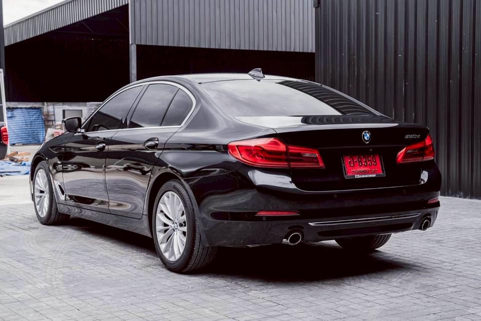 รหัสรถ 67GG2585 BMW 520d Luxury Limousine G30 ปี2017