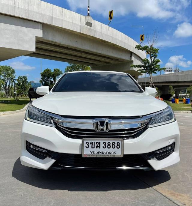 รูป #Honda #Accord 2.4 EL MNC ปี 2017 สีขาว 1