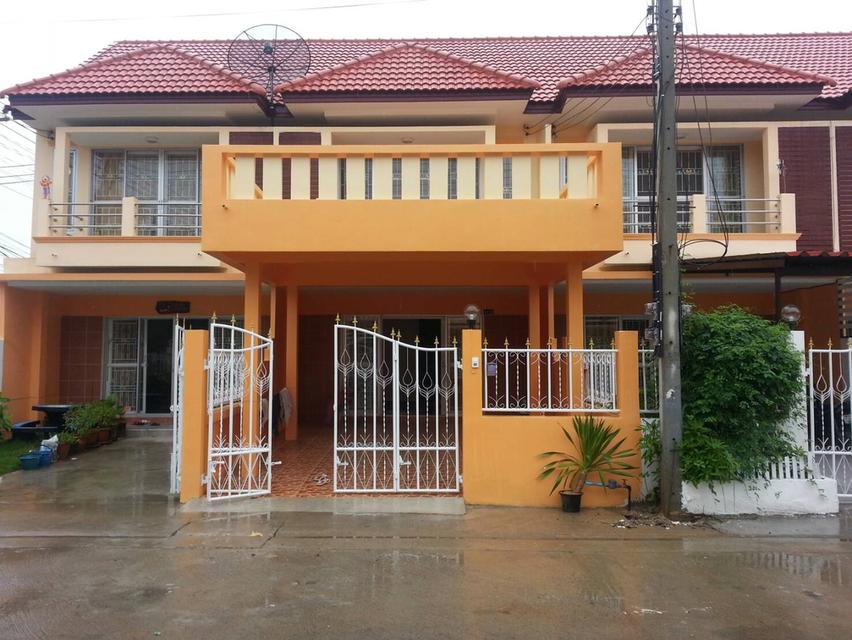 ขายบ้าน ทาวเฮ้า 2 ชั้น 2 นอนใหญ่ 2 น้ำ 1 ที่จอด 1 ห้องครั้ว 4