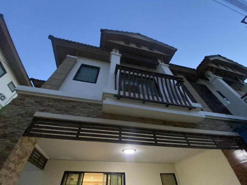 ให้เช่า บ้านทาวน์เฮาส์หลังมุม ไซส์ใหญ่ (36 ตร.วา) 3น3น หมู่บ้านลิฟวิ่ง พาร์ค พระราม5 บางศรีเมือง นนทบุรี 8