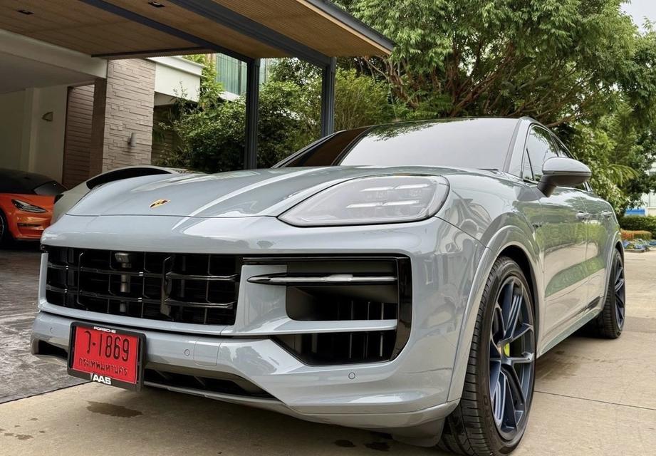 Porsche Cayenne E-Hybrid Coupe
