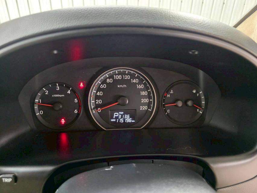 Hyundai H1 2.5Elite ปี19 9