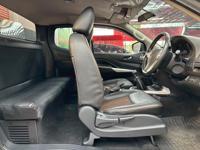 NISSAN NAVARA NP300 2.5 Calibre E Black Edition King Cab ปี2020 8