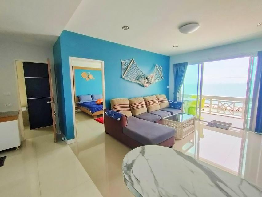 คอนโดติดทะเลเรียบหาดแสงจันทร์จังหวัดระยอง 60 ตรม. 1 ห้องนอน 1 ห้องนั่งเล่น เป็นห้องหัวมุมได้วิวทะเลกว้าง โทร.083-665-3645 1