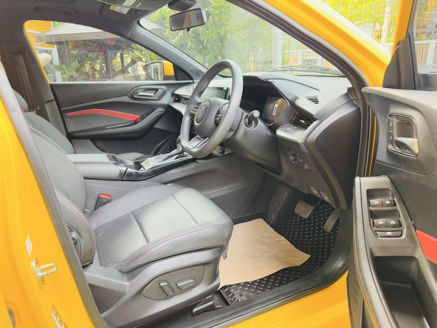 #MG 5 เครื่อง1.5 cc. รุ่นD+ เกียร์ AUTO ปี 2025 #รถไมล์แท้100%คะวิ่งน้อยมากๆๆคะ วิ่งมาแค่6,xxxกิโลคะ มีวารันตรีศูนย์ถึง ปี2026 7