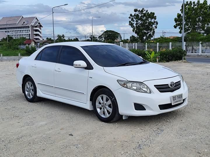 Toyota Corolla Altis สีขาว