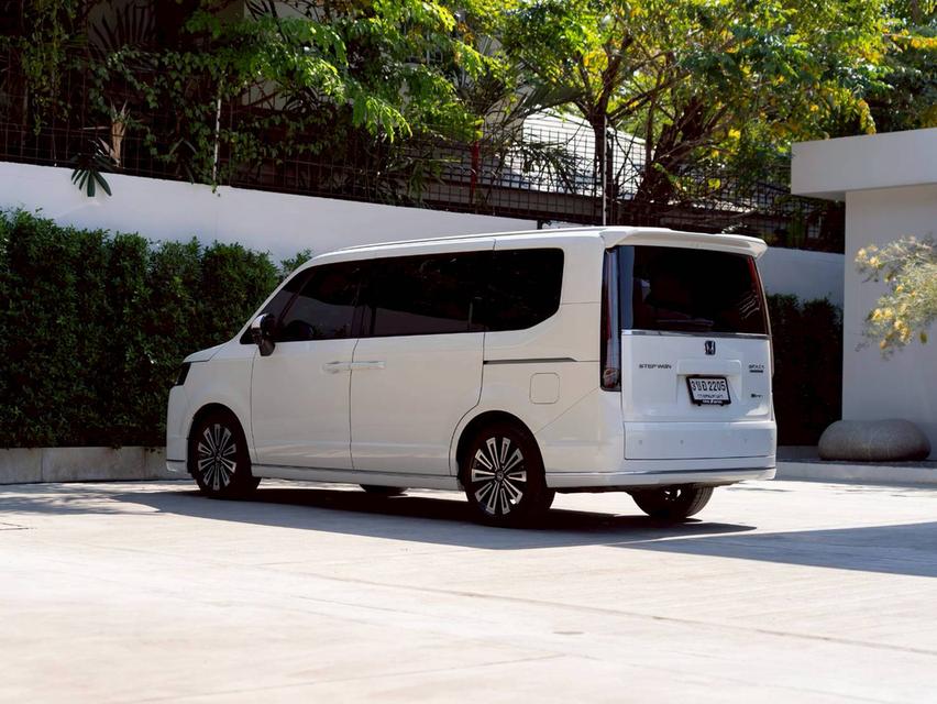 HONDA STEPWGN e:HEV SPADA PREMIUM LINE ปี 2023 ♨️ #ประกันเครื่องเกียร์3ปี3หมื่นkm. 19
