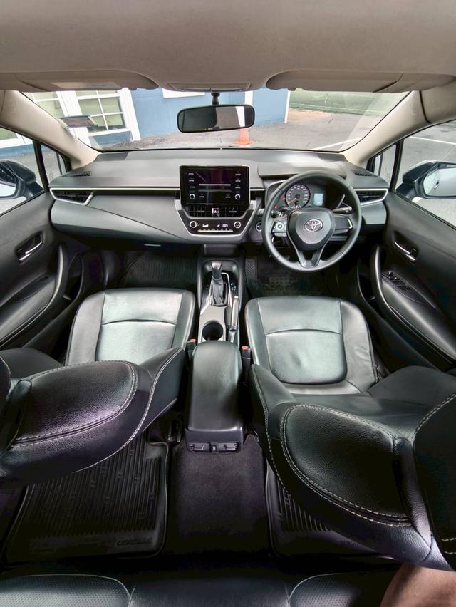 Toyota Altis 1.6G Auto (จดทะเบียนปี 2020) 8