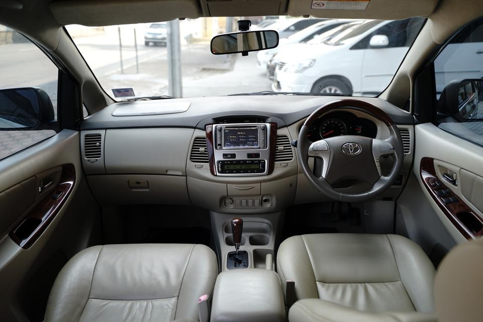 2012 TOYOTA INNOVA 2.0V 11