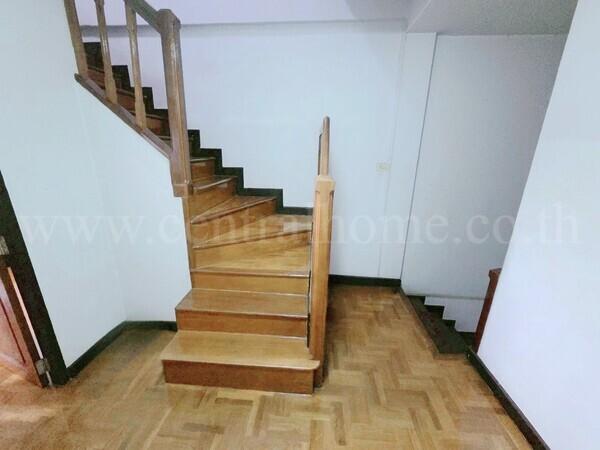 ทาวน์โฮม 3 ชั้น สำเร็จพัฒนา - ซอยวัดศรีประวัติ บางกรวย นนทบุรี 12