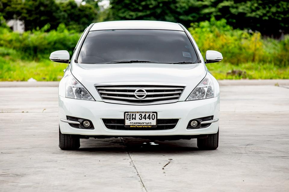 Nissan Teana 200XL สีขาว ปี 2011 ภายในดำ