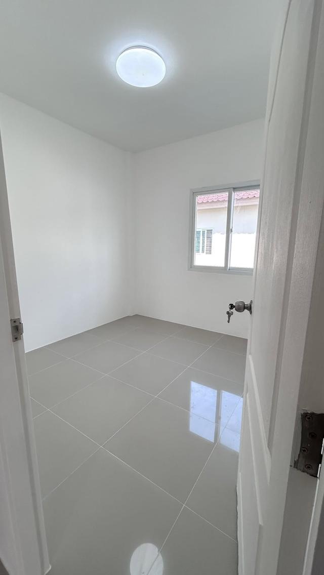 ขายด่วนทาวน์โฮม 2 ชั้น ราคาถูกที่สุดในโครงการ รีโนเวทใหม่ พร้อมเข้าอยู่ 4