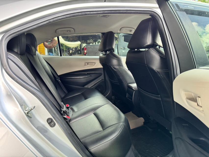 TOYOTA ALTIS 1.6 J LIMO AUTO 2019 11