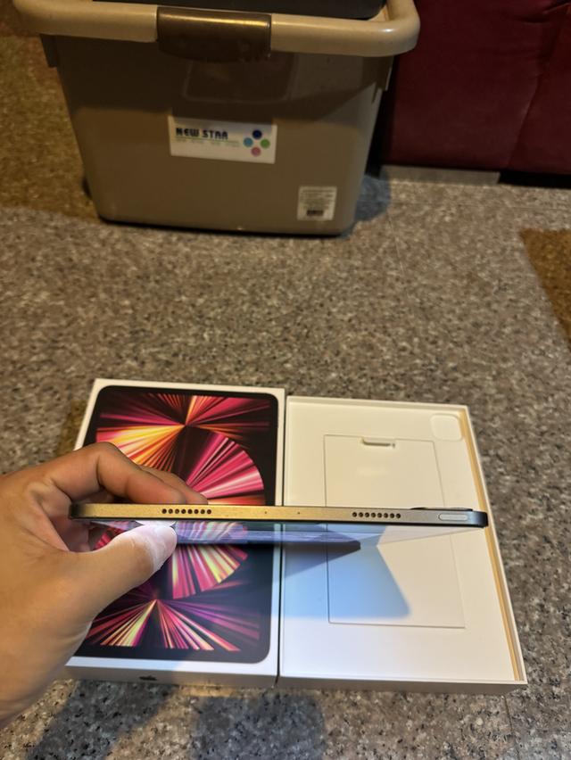 ขายiPadPro11นิ้วM1สีSpace Gray256กิ๊กสูนTrueมีกล่องอีมี่ตรงสวยๆใช้งานดีทุกๆฟังชั่นถูกมากกก 3
