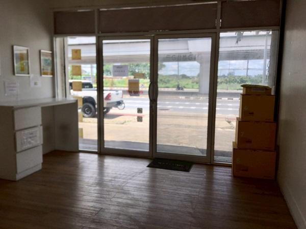 ขายอาคารพาณิชย์ 3 ชั้น พหลโยธิน ซ.64 พื้นที่ 50 ตร.ว. ใกล้อนุสรณ์สถานแห่งชาติ ถ.พหลโยธิน โทร 083-499-6425 3
