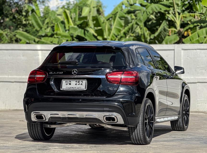 รหัสรถ WRT252 2019 BENZ GLA-CLASS, 250 AMG