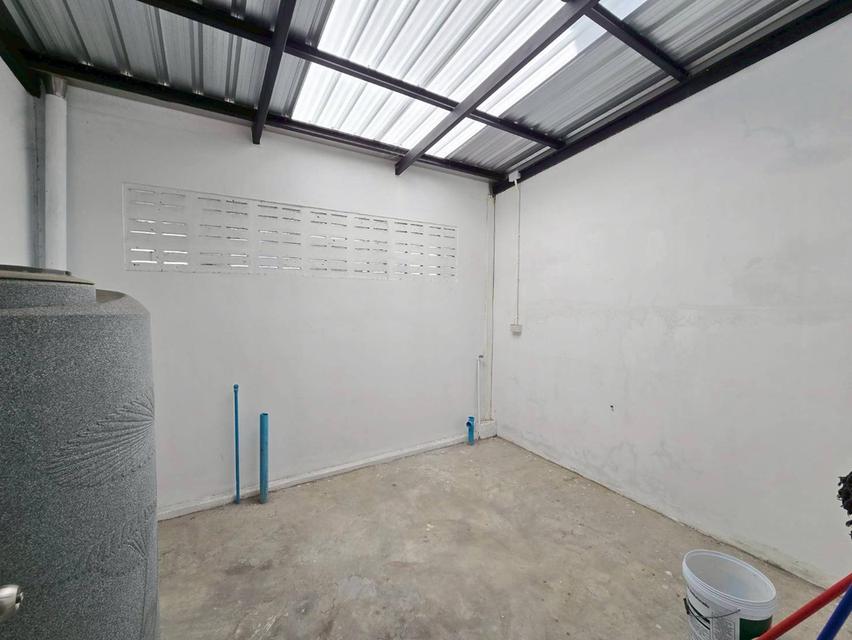 ขายทาวน์โฮม 4 ชั้น รีโนเวทใหม่ ใกล้รถไฟฟ้า สายสีชมพู มีนบุรี (N.1966) 13