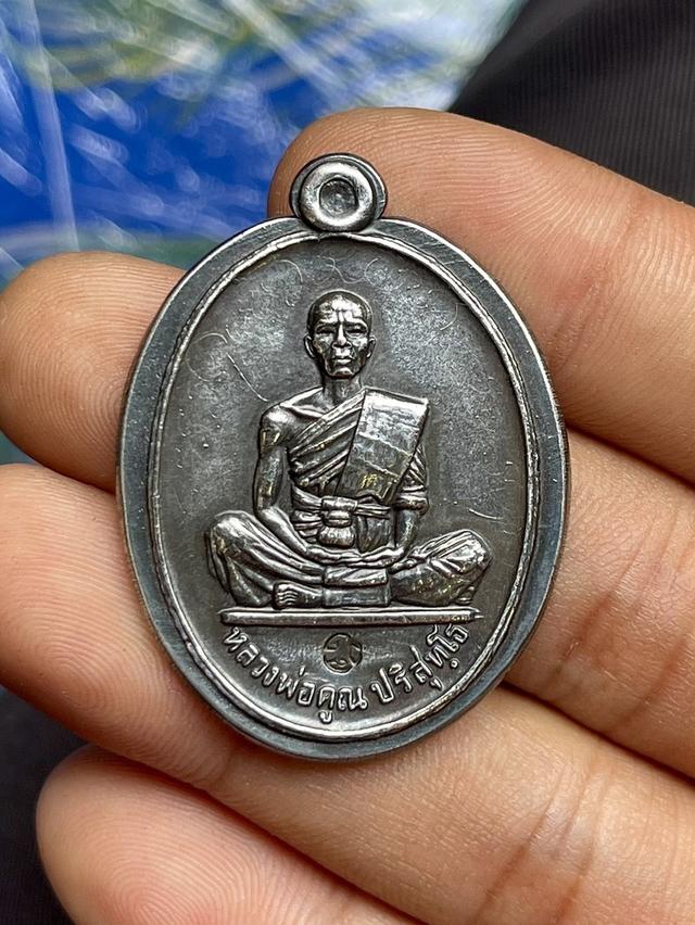 หลวงพ่อคูณ รุ่นสร้างบารมี ปี19 เนื้อเงิน ไม่ตัดปีก หลังเรียบ