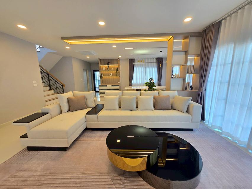 ให้เช่า บ้านเดี่ยว เซนโทร บางนา บ้านผู้บริหาร 4ห้องนอน มีห้องแม่บ้าน ทำเลคุณภาพ ใกล้ Mega Bangna 3