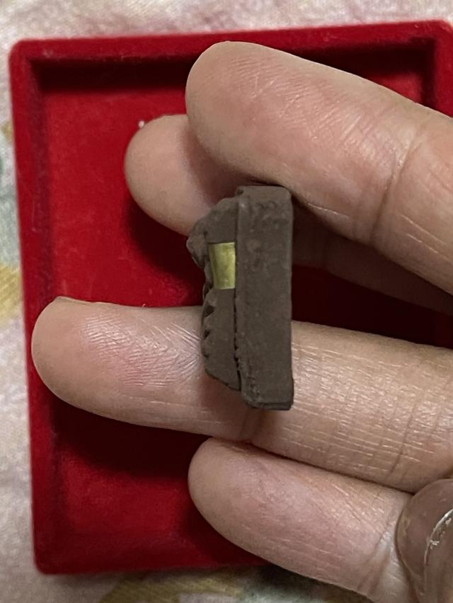 พระหลวงปู่ทวดผงว่านรุ่นเตารีด รูปที่ 4