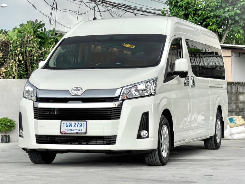 ขายToyota Commuter 2.8 ปี21 5