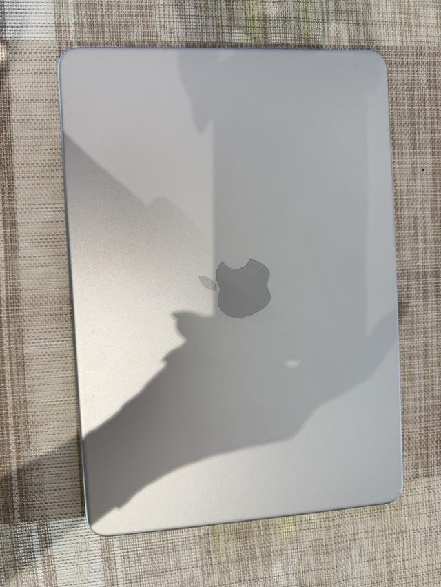 MacBook Neo 512gb ประกันศูนย์ ครบกล่อง